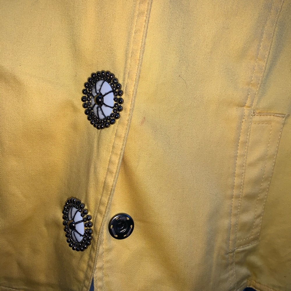 Ruby R 14P Yellow bead button jacket - Picture 7 of 15